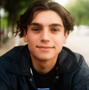 Meet your Posher, Zach